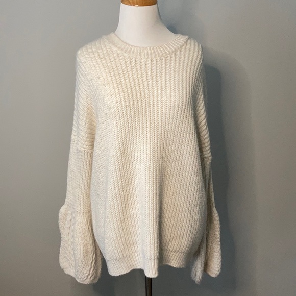 ASOS Oversized Ivory Sweater Bell Sleeves Sz 6 - Picture 4 of 8
